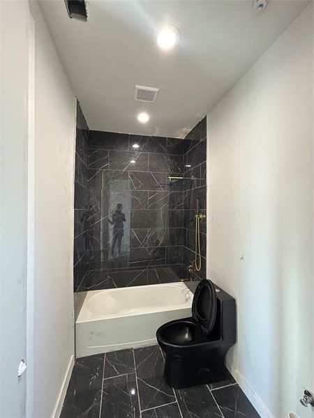 Image 12 of a home in .