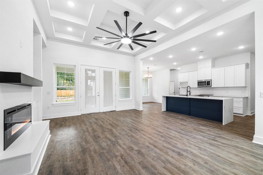 Spacious, unfurnished interior of a new home in , Huffman (Image 11).