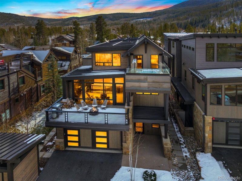 Image 40 of a home in .