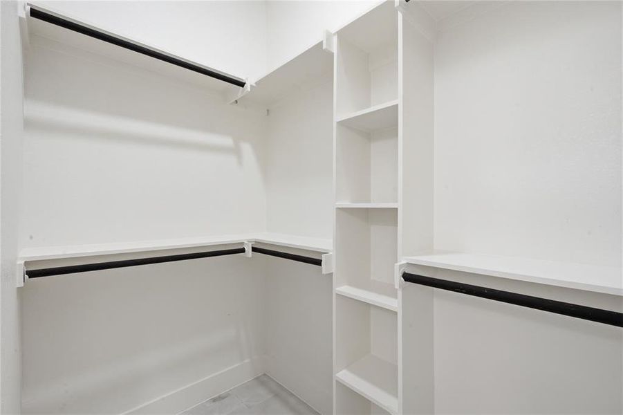 Spacious, unfurnished interior of a new home in , Dallas (Image 16).