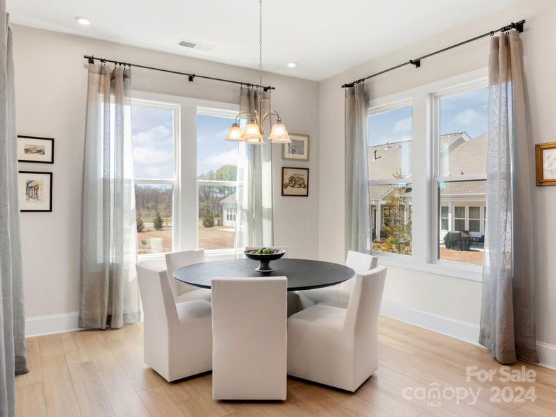 Eating nook in kitchen