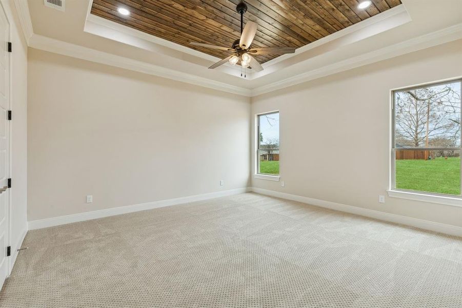 Spacious, unfurnished interior of a new home in , Granbury (Image 27).