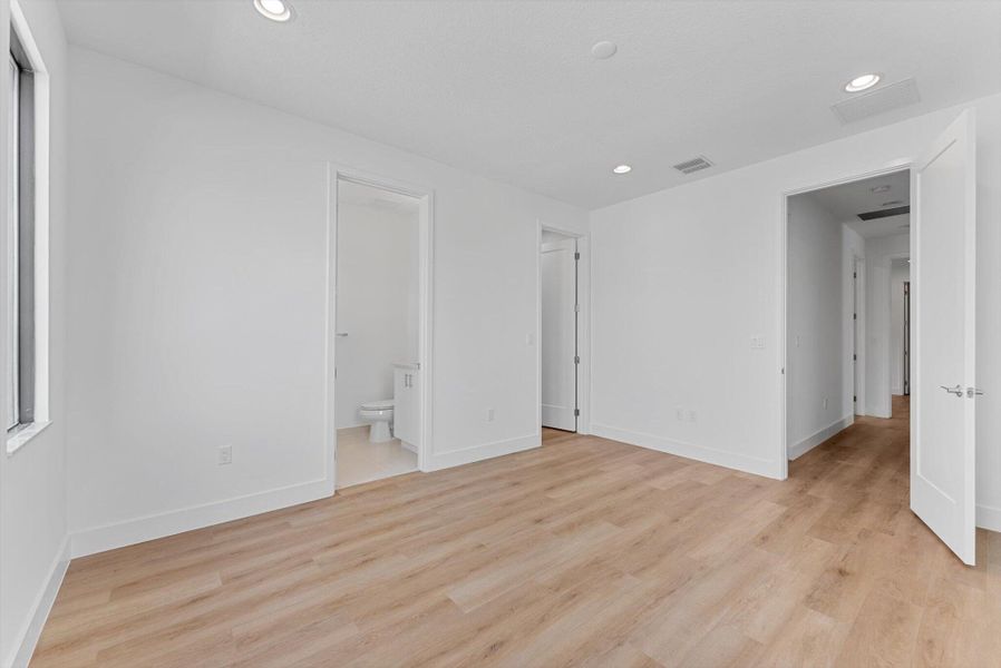 Spacious, unfurnished interior of a new home in , Boca Raton (Image 48). Spacious, unfurnished interior of a new home in , Boca Raton (Image 48).