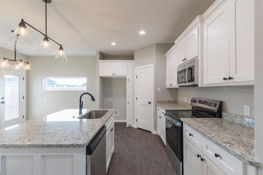 Furnished interior view inside a new home in , Abilene (Image 9).