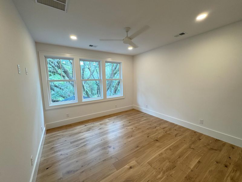 Spacious, unfurnished interior of a new home in , Seabrook Island (Image 35).