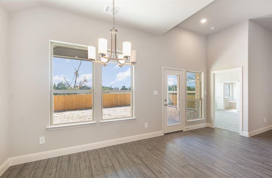 Spacious, unfurnished interior of a new home in Cole Crossing Estates, DeSoto (Image 14).
