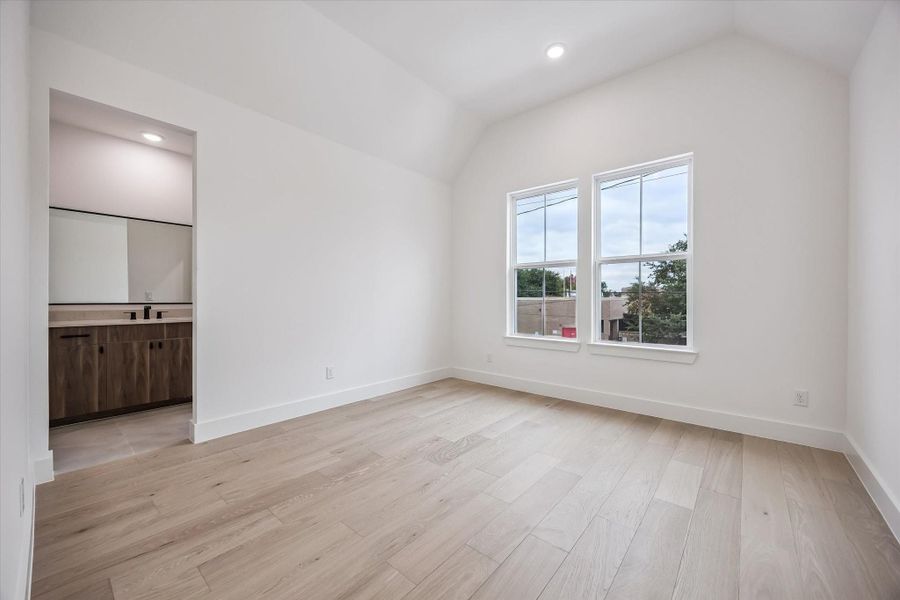 Spacious, unfurnished interior of a new home in The Heights Haus Collection, Houston (Image 23).