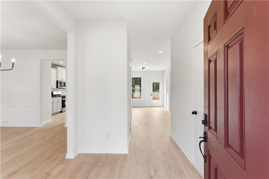 Spacious, unfurnished interior of a new home in The Overlook at Factory Shoals, Mableton (Image 10).
