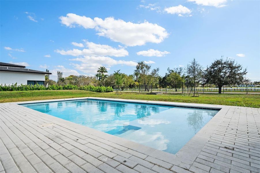 Community amenities in , Davie (Image 31).