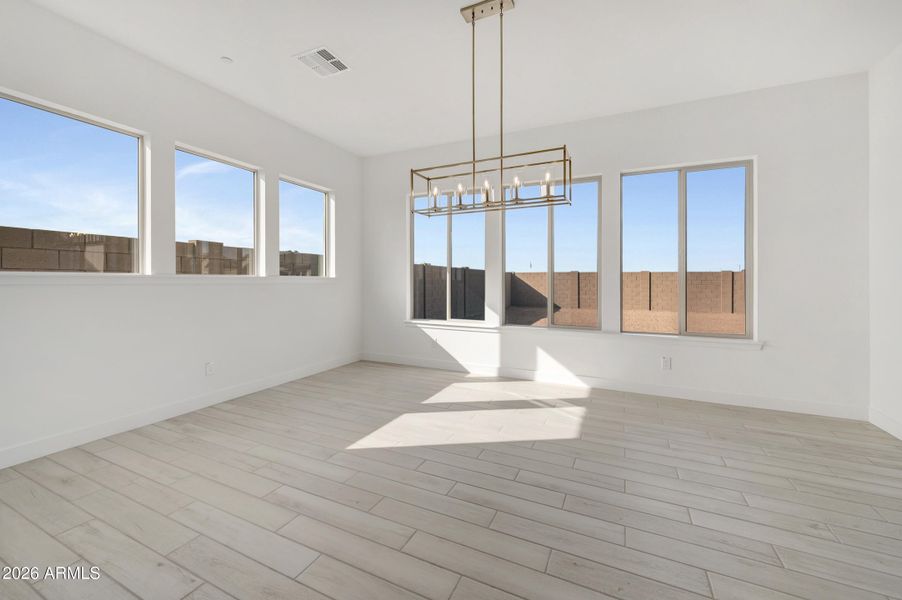 L163-HDR005 L163-HDR005