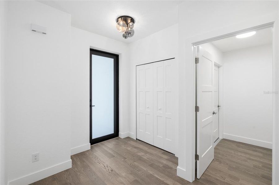 Spacious, unfurnished interior of a new home in , Rotonda West (Image 33).