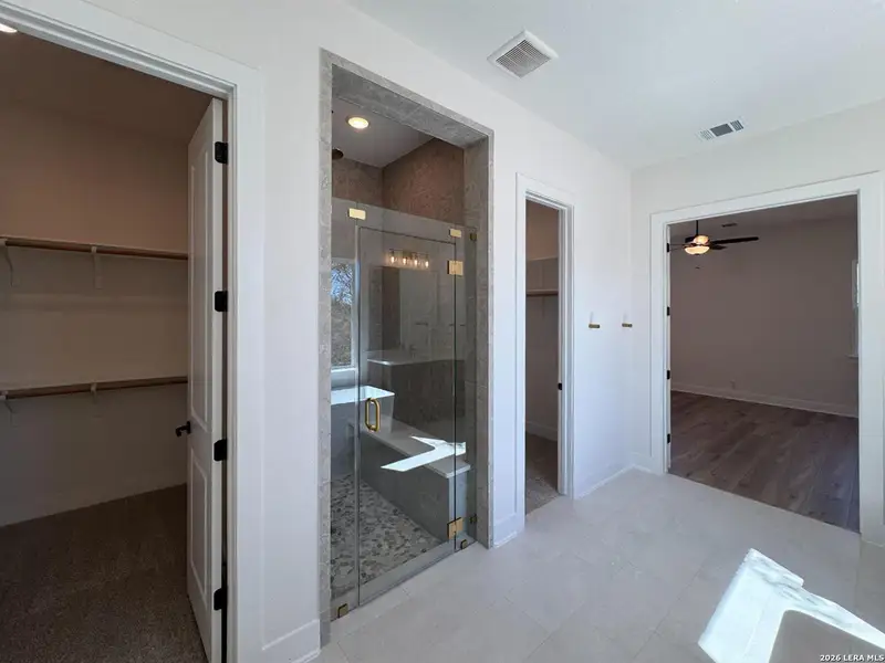 Furnished interior view inside a new home in Waldsanger, New Braunfels (Image 5). Furnished interior view inside a new home in Waldsanger, New Braunfels (Image 5).