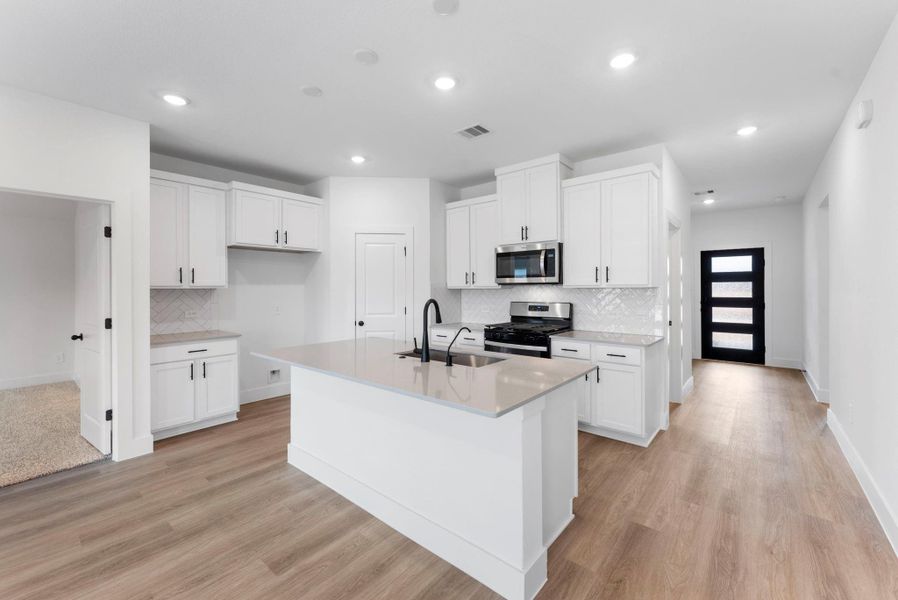 Furnished interior view inside a new home in Chapel Lakes, Montgomery (Image 10).