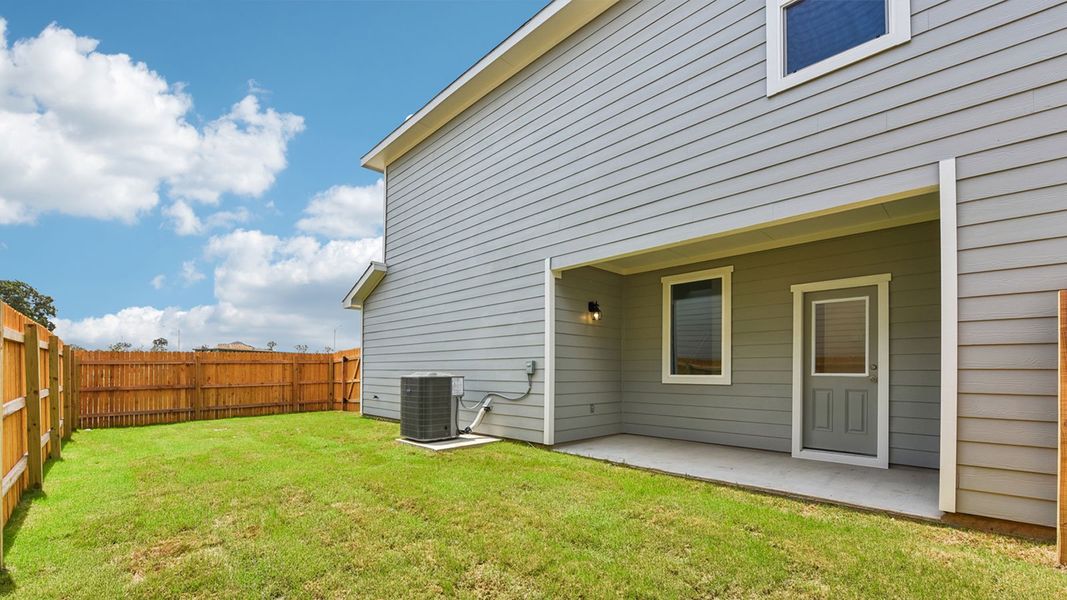 Exterior details and patio area of a home in Valverde, Bastrop (Image 24).