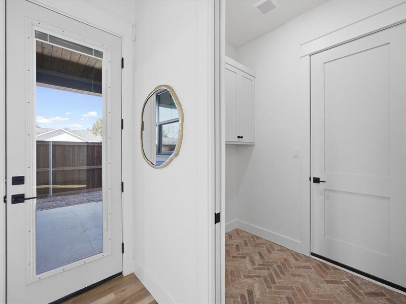Spacious, unfurnished interior of a new home in , Midlothian (Image 20). Spacious, unfurnished interior of a new home in , Midlothian (Image 20).