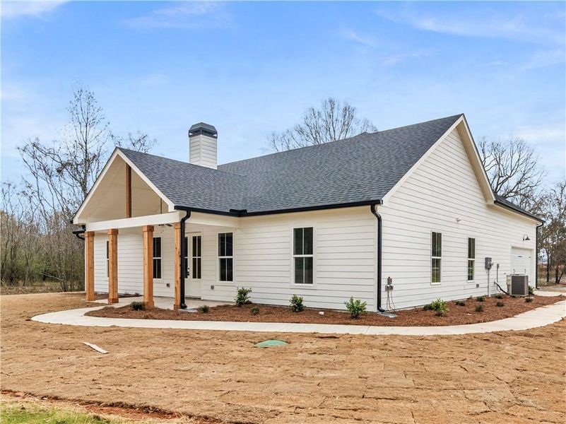 Exterior details and patio area of a home in , Mansfield (Image 24).