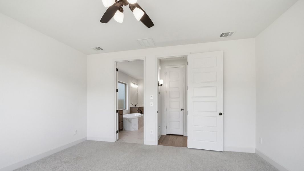 Spacious, unfurnished interior of a new home in The Heights at Uptown Celina, Celina (Image 21).