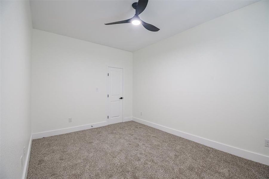 Spacious, unfurnished interior of a new home in , Dallas (Image 19).