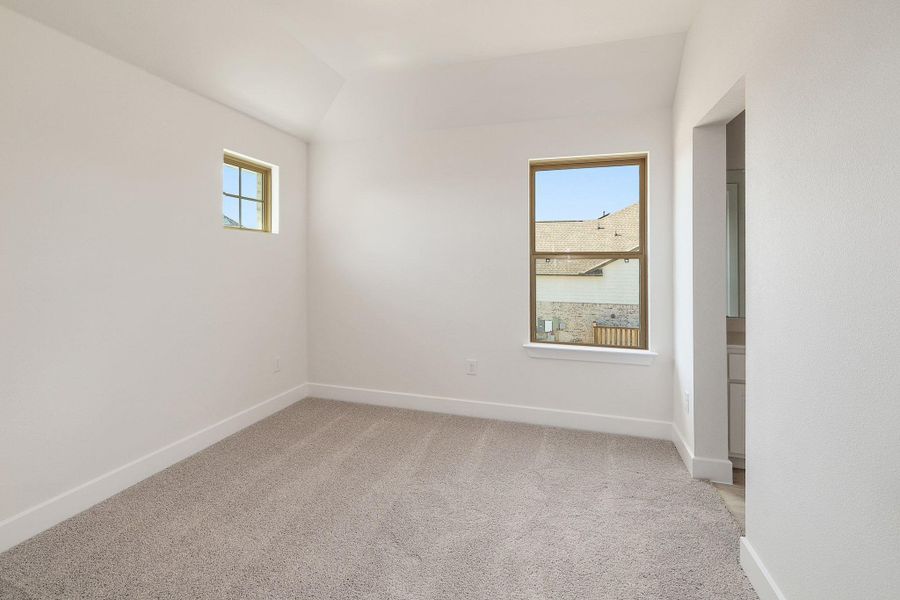 Spacious, unfurnished interior of a new home in Parmer Ranch - 60', Georgetown (Image 16).