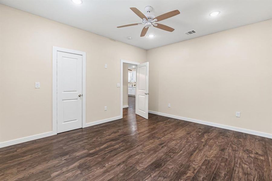 Spacious, unfurnished interior of a new home in , Quinlan (Image 26). Spacious, unfurnished interior of a new home in , Quinlan (Image 26).