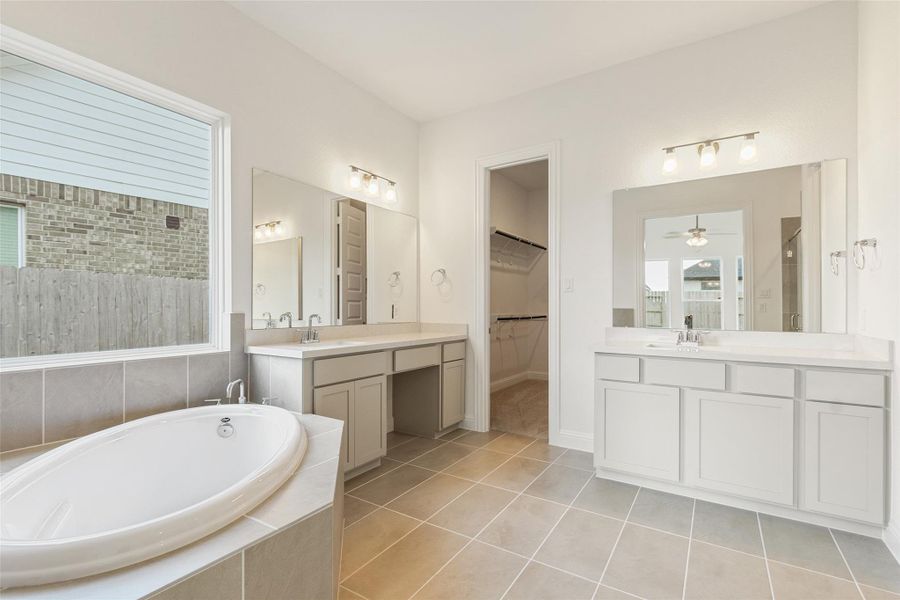 Furnished interior view inside a new home in Brookewater, Rosenberg (Image 4). Furnished interior view inside a new home in Brookewater, Rosenberg (Image 4).