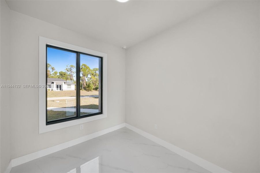 Spacious, unfurnished interior of a new home in , Lehigh Acres (Image 28).