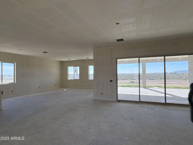 9143 W Limestone Mountain Dr