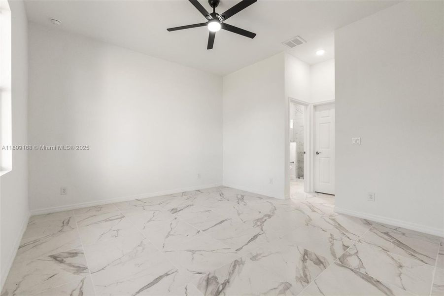 Image 11 of a home in .