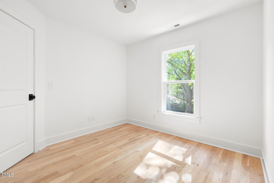 407B-Edward-27 407B-Edward-27