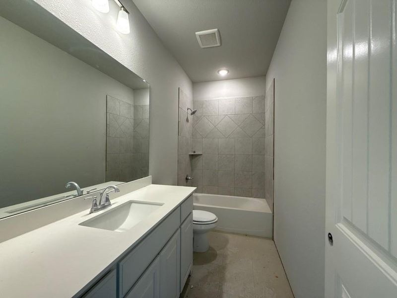 Furnished interior in a model home at Honeysuckle Ranch in Paradise (Image 7).