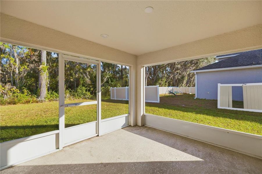 Exterior details and patio area of a home in , Ocala (Image 4).