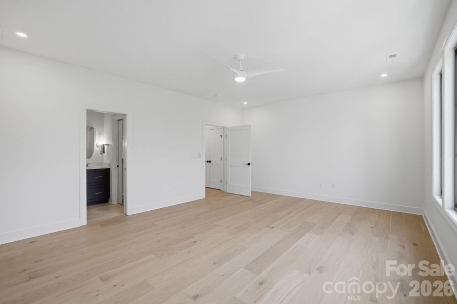 Spacious, unfurnished interior of a new home in , Charlotte (Image 28).