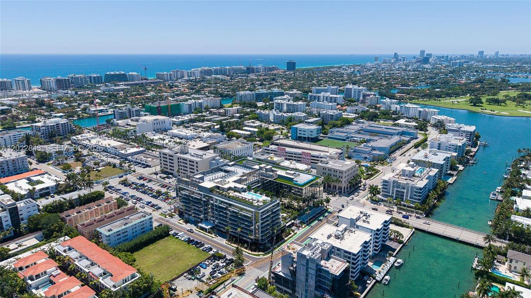 Condo located in Bay Harbor Islands, FL showcasing its design and architecture (Image 27). Condo located in Bay Harbor Islands, FL showcasing its design and architecture (Image 27).