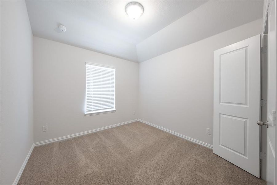 Spacious, unfurnished interior of a new home in Lake Pointe: Lake Pointe at Paloma Creek, Little Elm (Image 21). Spacious, unfurnished interior of a new home in Lake Pointe: Lake Pointe at Paloma Creek, Little Elm (Image 21).