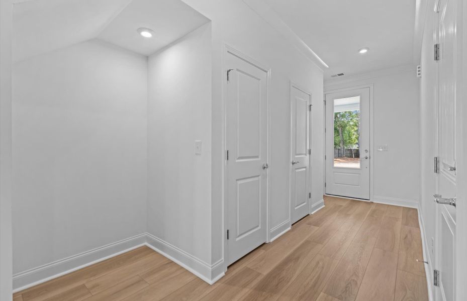 Spacious, unfurnished interior of a new home in Alston Park, Greenville (Image 26).