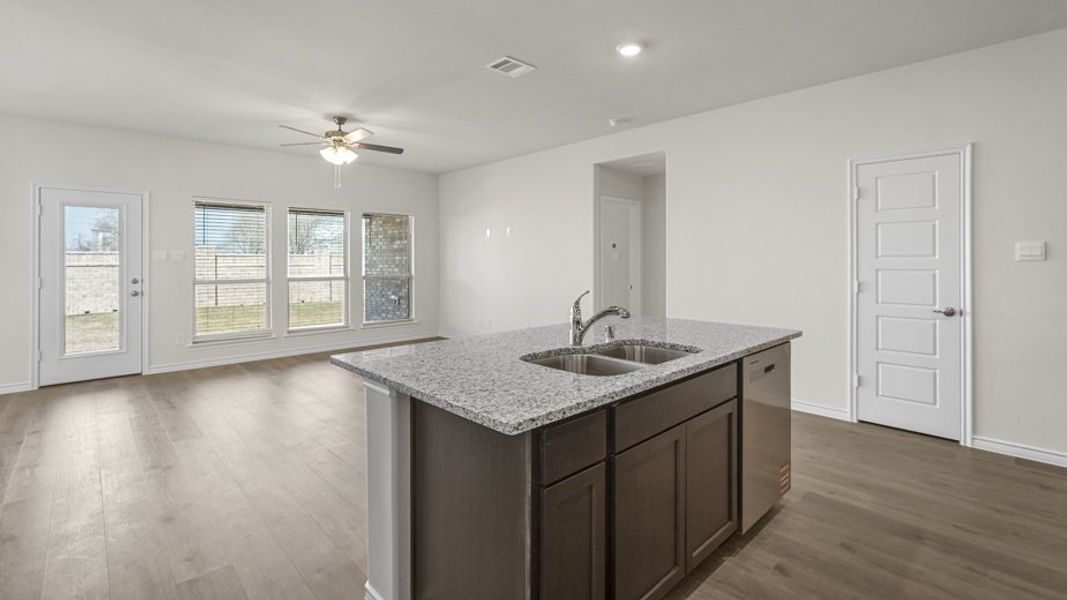 Furnished interior view inside a new home in Elevon, Lavon (Image 9).