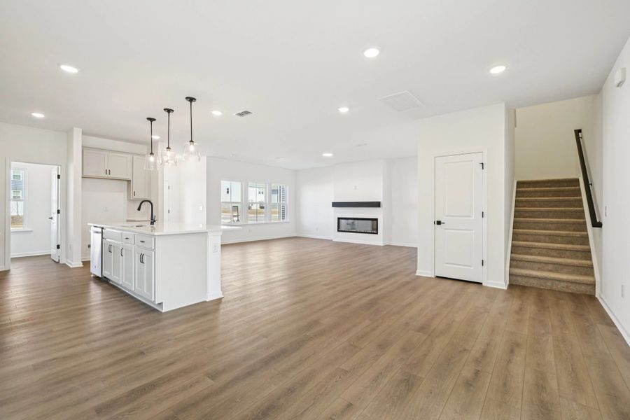 Representative images and renderings are for illustrative purposes. Actual structural options and design finishes of home may vary. Representative images and renderings are for illustrative purposes. Actual structural options and design finishes of home may vary.