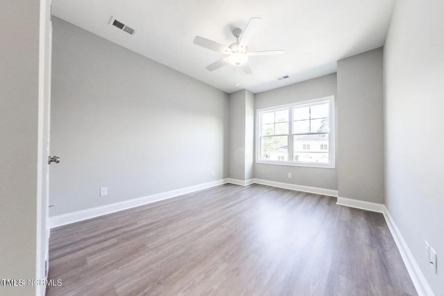 c86779a52319bf92e7194c4b4b3e60c2-uncropp