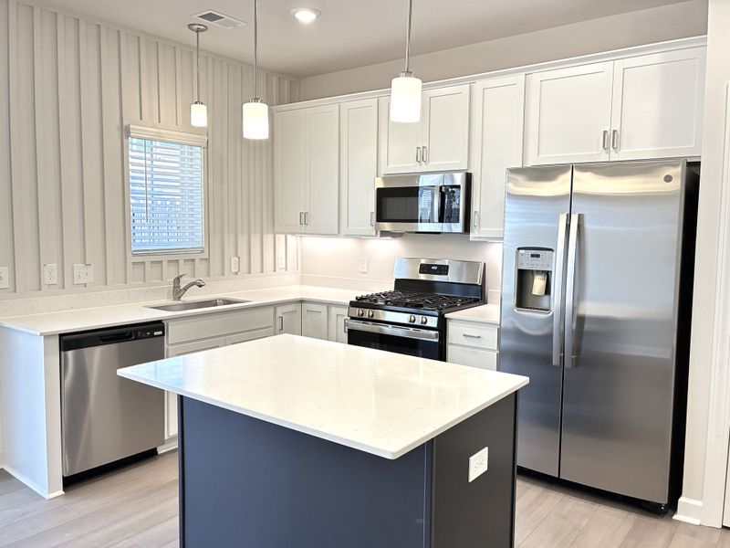 Furnished interior view inside a new home in Holly Ridge, Greenville (Image 5).