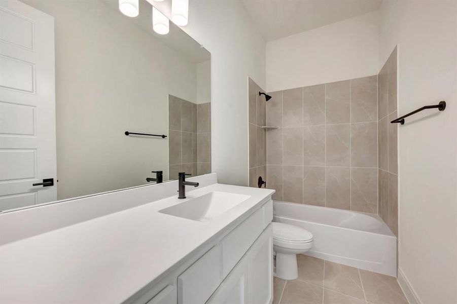 Furnished interior view inside a new home in Treeline, Justin (Image 14).