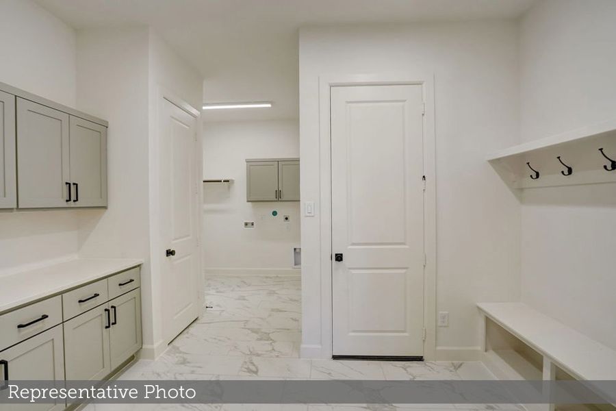 Furnished interior view inside a new home in COLTON - Parkview Collection, Todd Mission (Image 7).