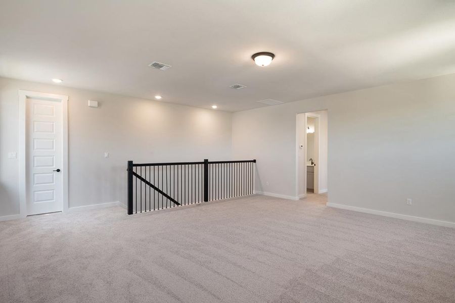 Spacious, unfurnished interior of a new home in Lagos Reserve, Manor (Image 31). Spacious, unfurnished interior of a new home in Lagos Reserve, Manor (Image 31).