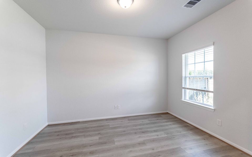Spacious, unfurnished interior of a new home in Magnolia Springs, Montgomery (Image 18).