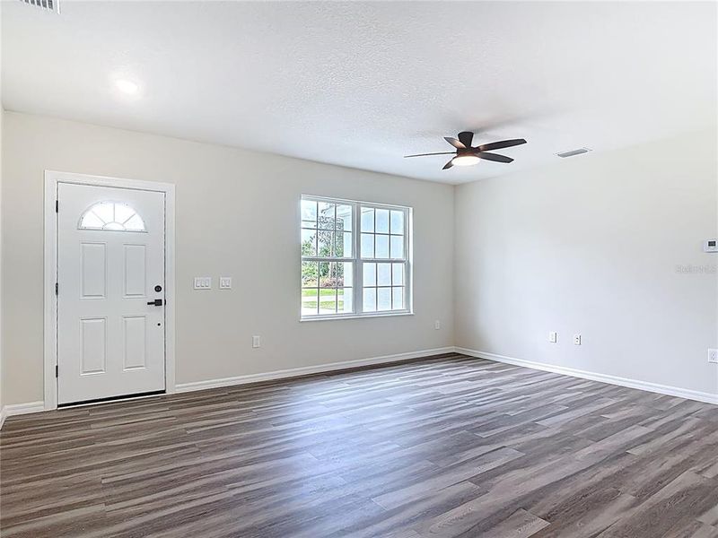 Spacious, unfurnished interior of a new home in , Deland (Image 22).