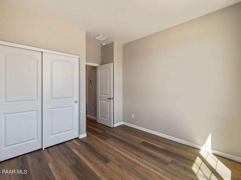 Spacious, unfurnished interior of a new home in North Ridge at Pronghorn Ranch, Prescott Valley (Image 24).