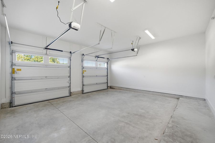 Spacious, unfurnished interior of a new home in , Jacksonville Beach (Image 52).