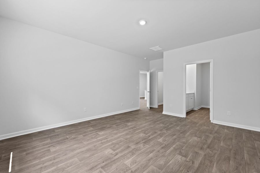 Spacious, unfurnished interior of a new home in Pine Hills at Cane Bay, Summerville (Image 29).