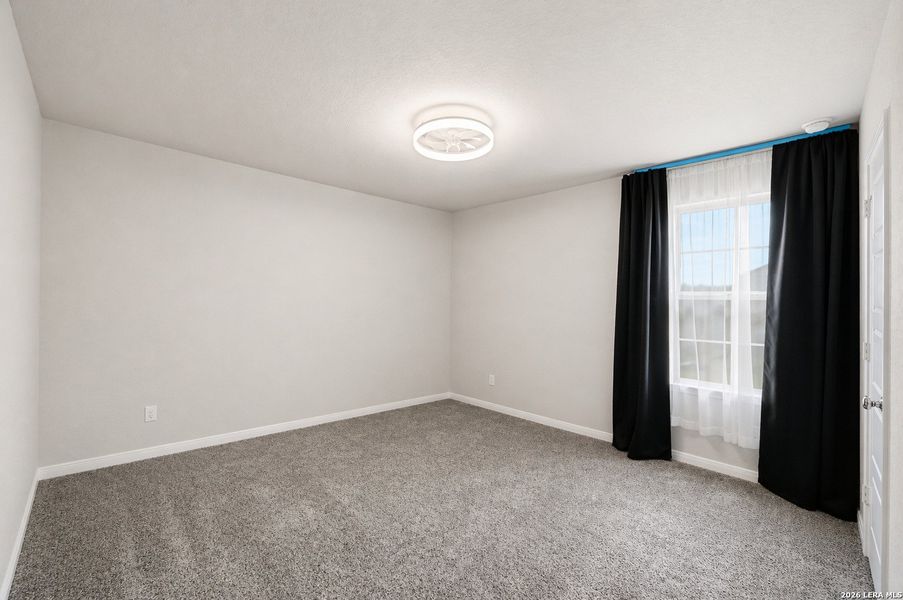 Spacious, unfurnished interior of a new home in Winding Brook, San Antonio (Image 27).