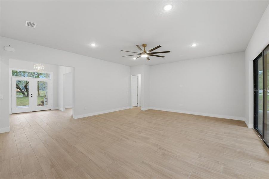 Spacious, unfurnished interior of a new home in , Kissimmee (Image 42).