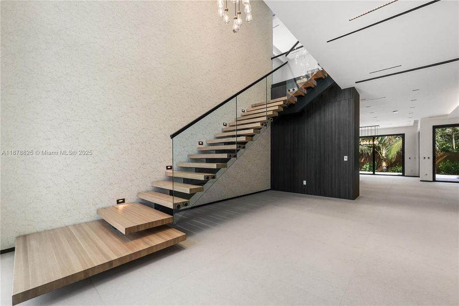 Image 33 of a home in .